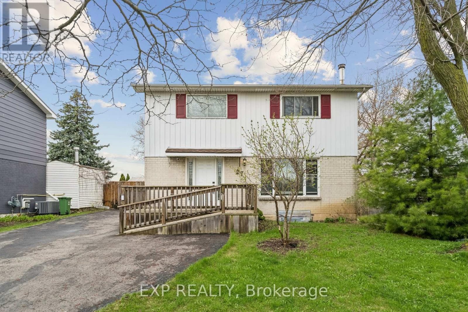 4 bed 3 bath single family at 27 JOHN MURRAY STREET — $749,000