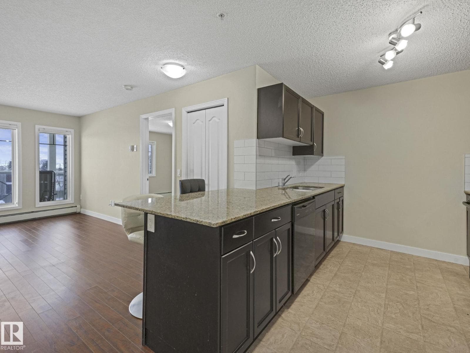 #317 12650 142 AV NW photo 3