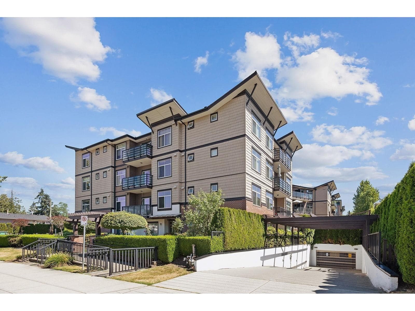 2 bed 2 bath single family at 411 8168 120A STREET — $568,000