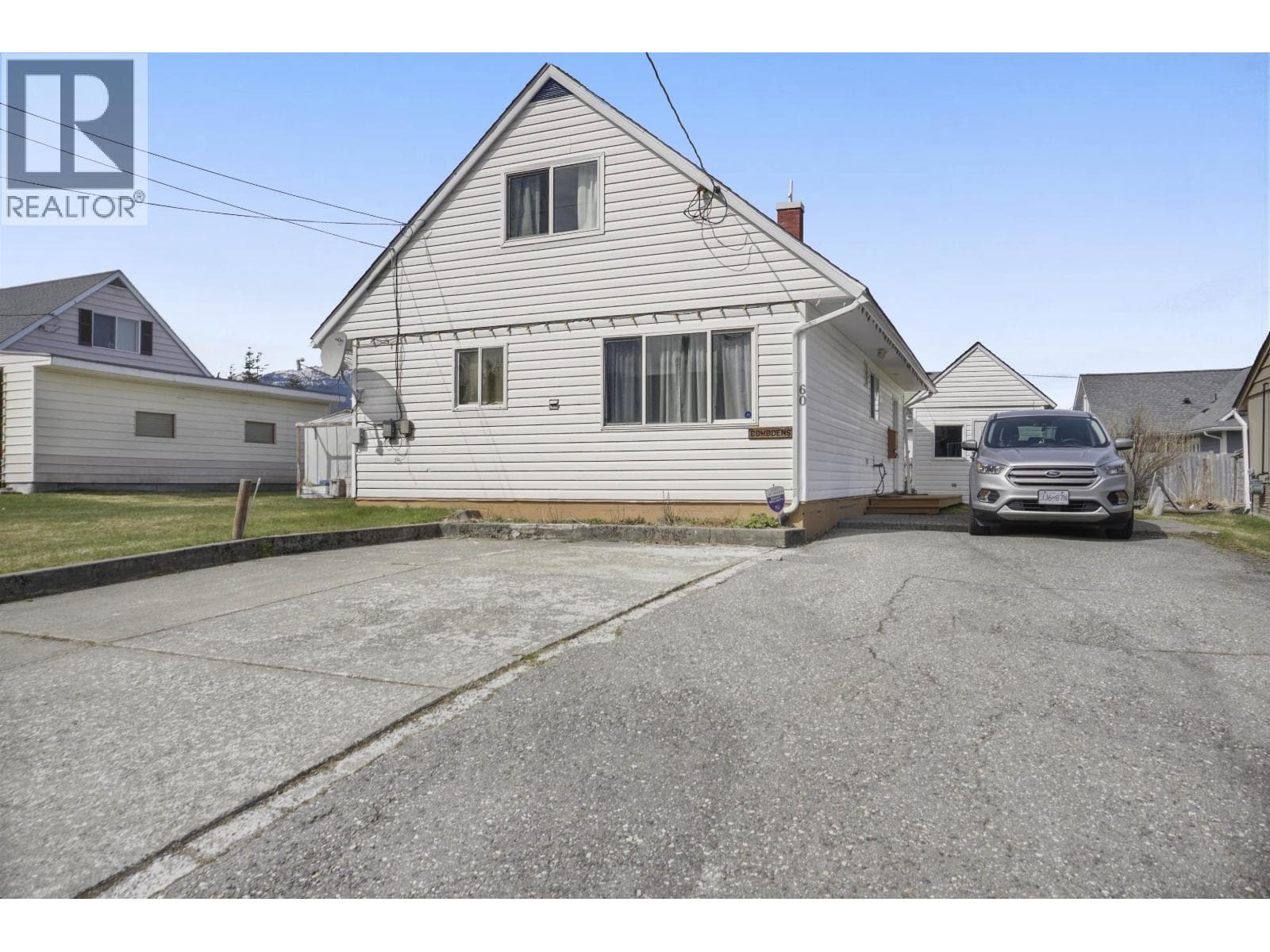 2 bed 1 bath single family at 60 SWALLOW STREET — $327,900
