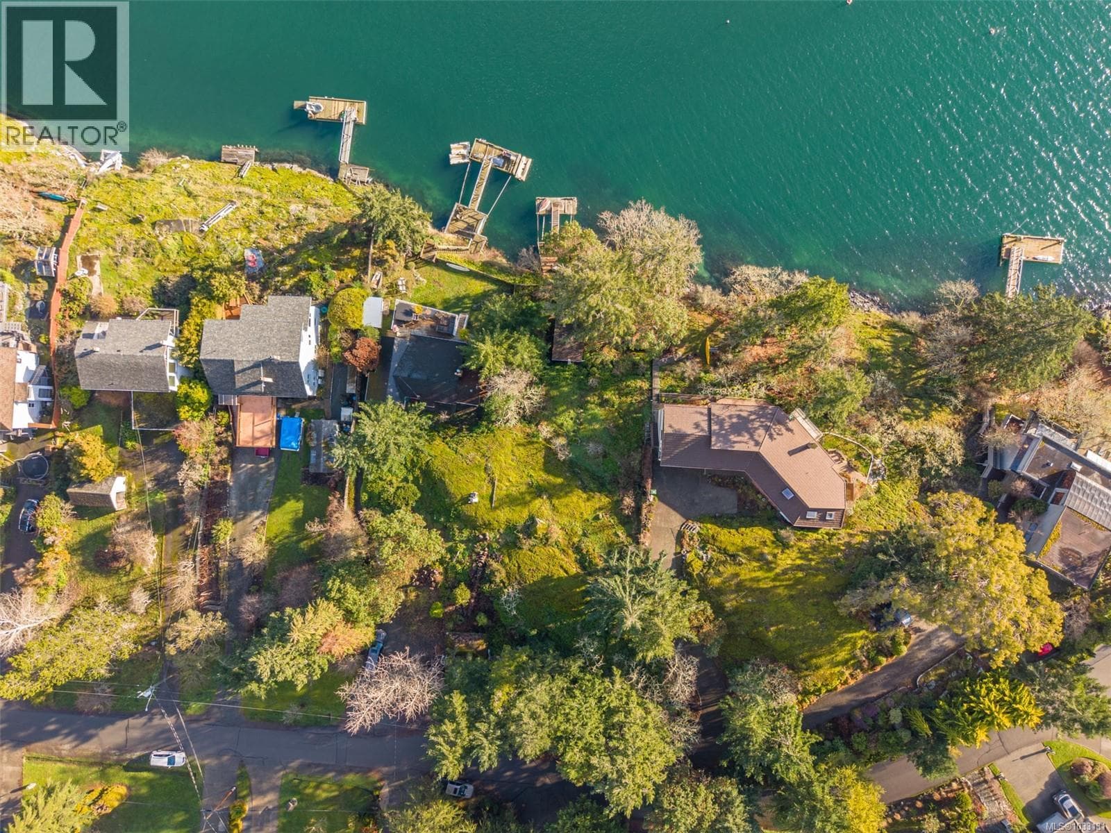 310 Bessborough Ave photo 3