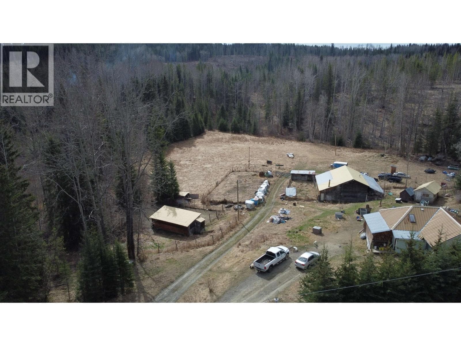 5676 LOWDEN ROAD photo 4