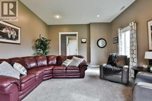 2 95048 HWY 845 photo 4