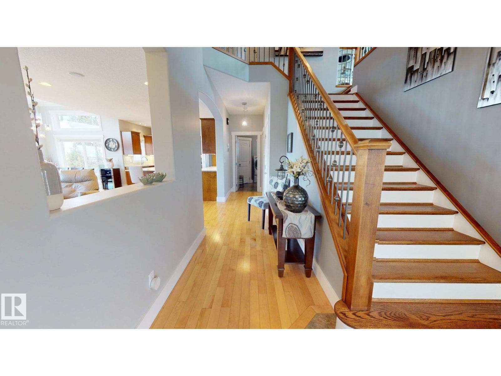 144 REICHERT DR photo 3