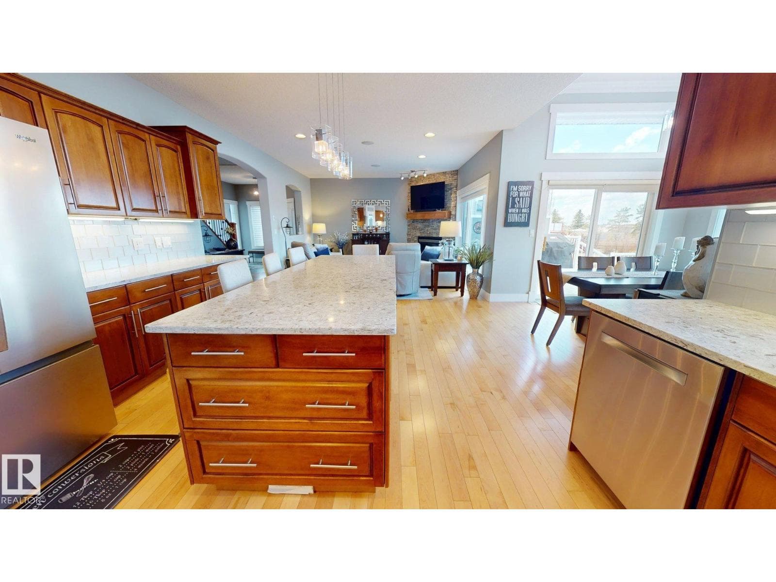 144 REICHERT DR photo 5