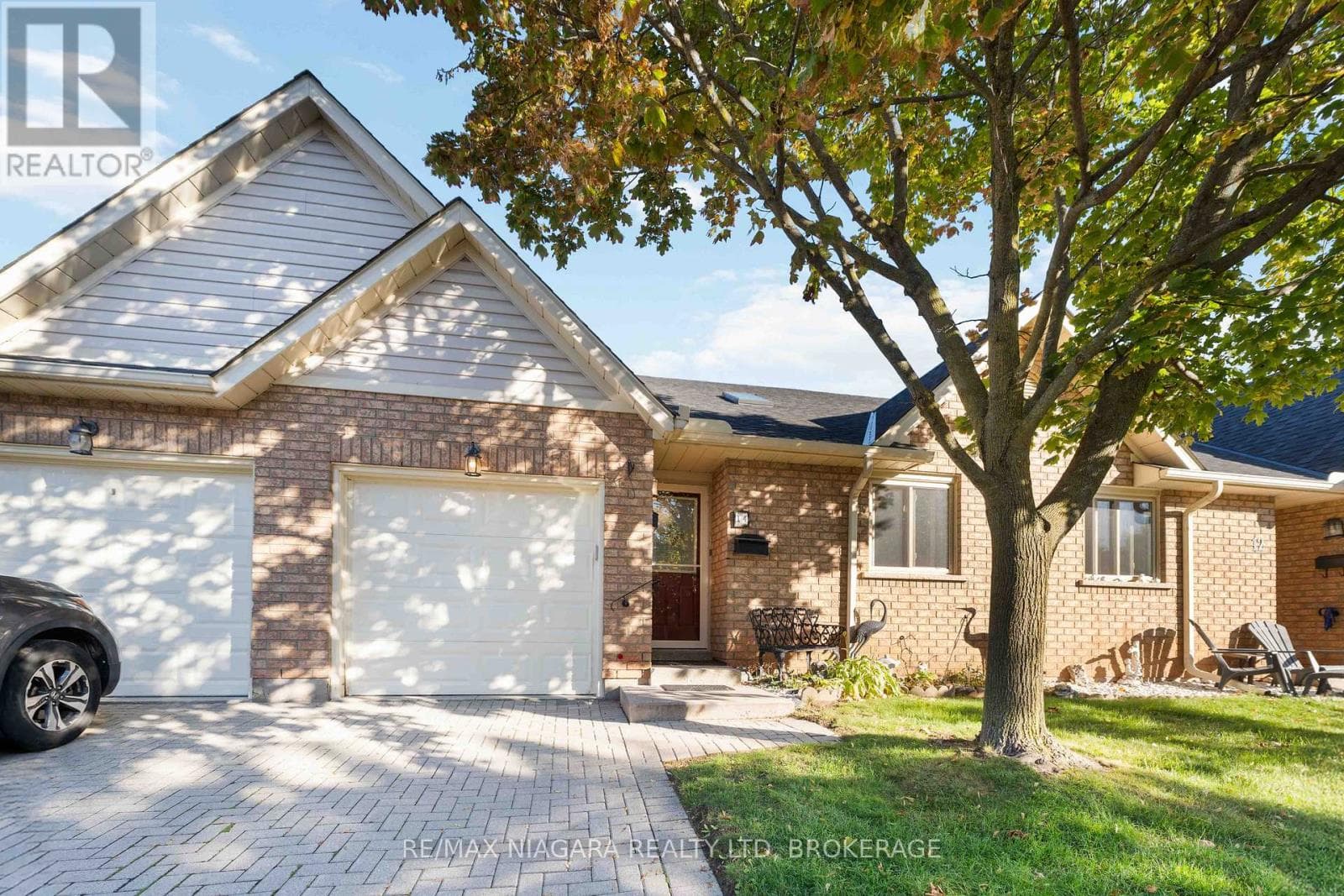3 bed 3 bath single family at 14 - 165 MAIN STREET E — $570,000