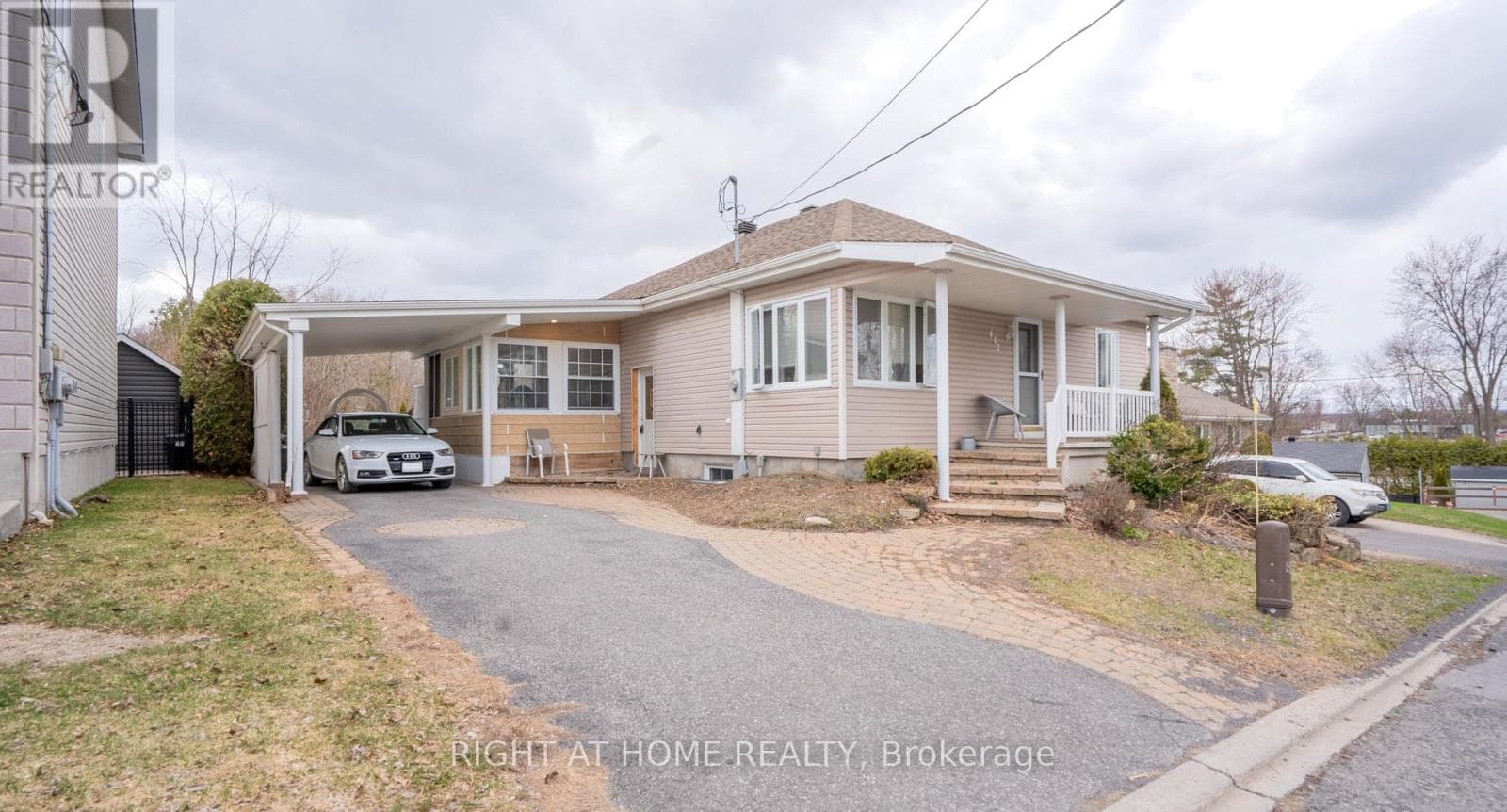 4 bed 2 bath single family at 682 HENRI CIRCLE — $529,000