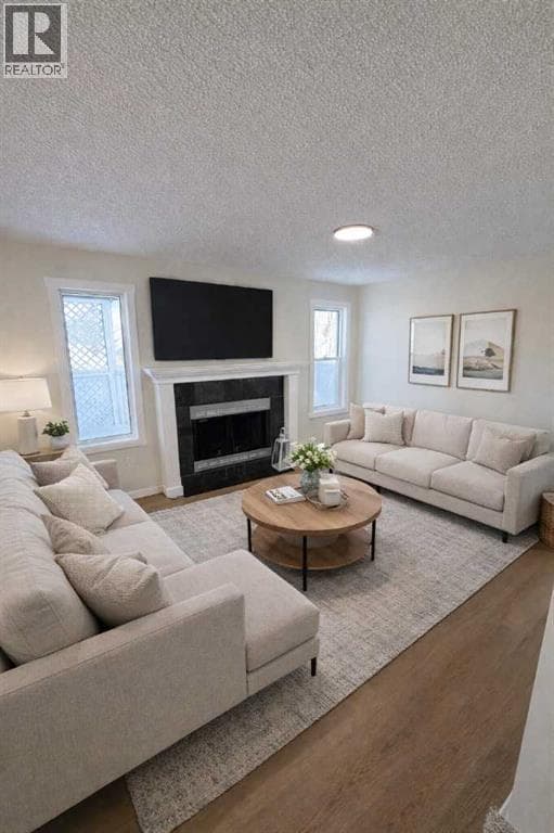 107 Harvest Oak Crescent NE photo 3
