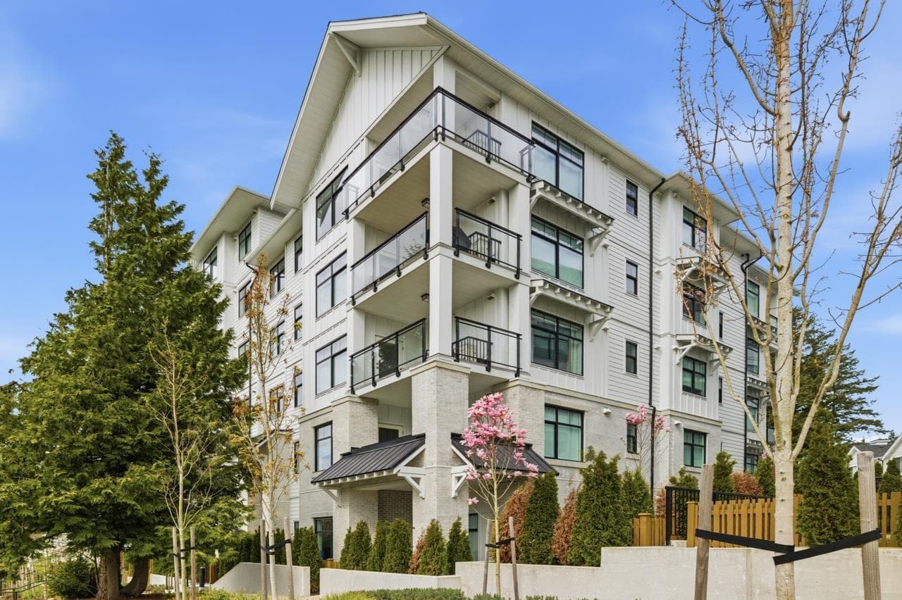 2 bed 2 bath single family at 408 3317 148 STREET — $678,000