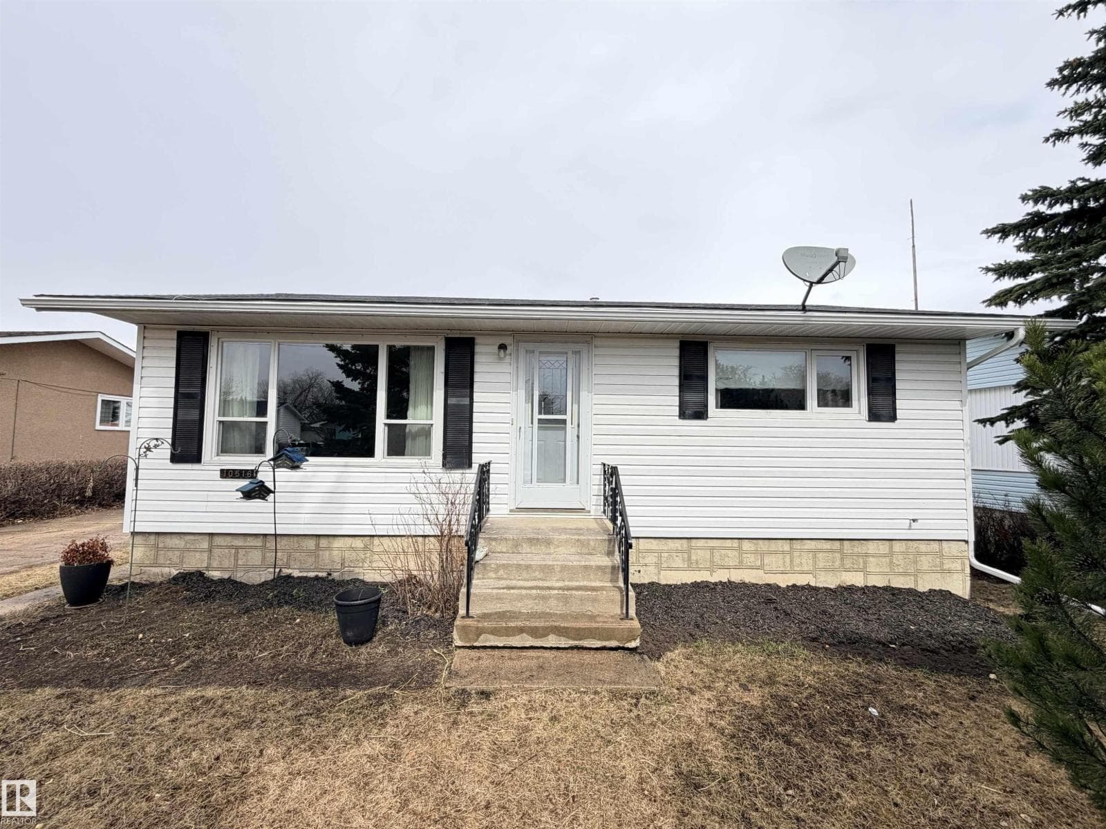 10516 104 ST photo 2