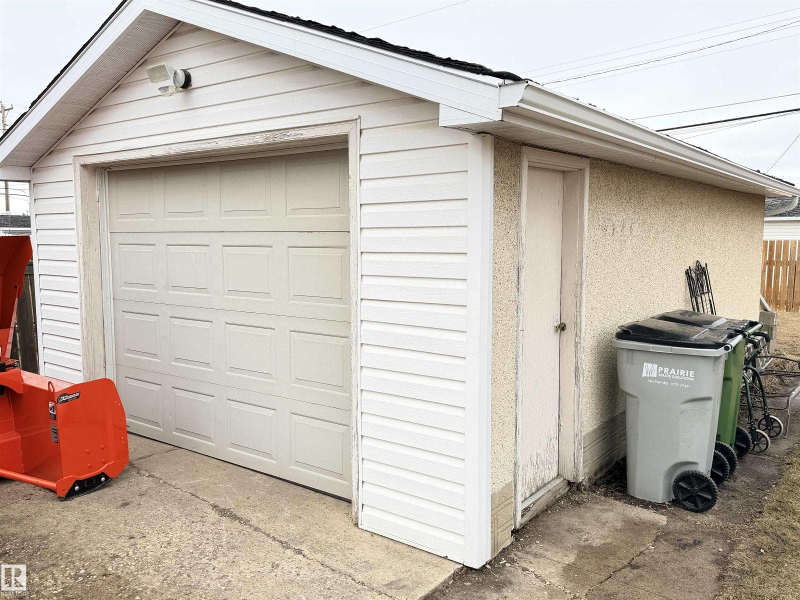 10516 104 ST photo 5