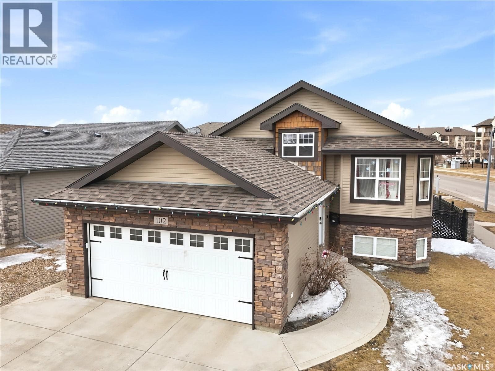 102 Whalley CRESCENT