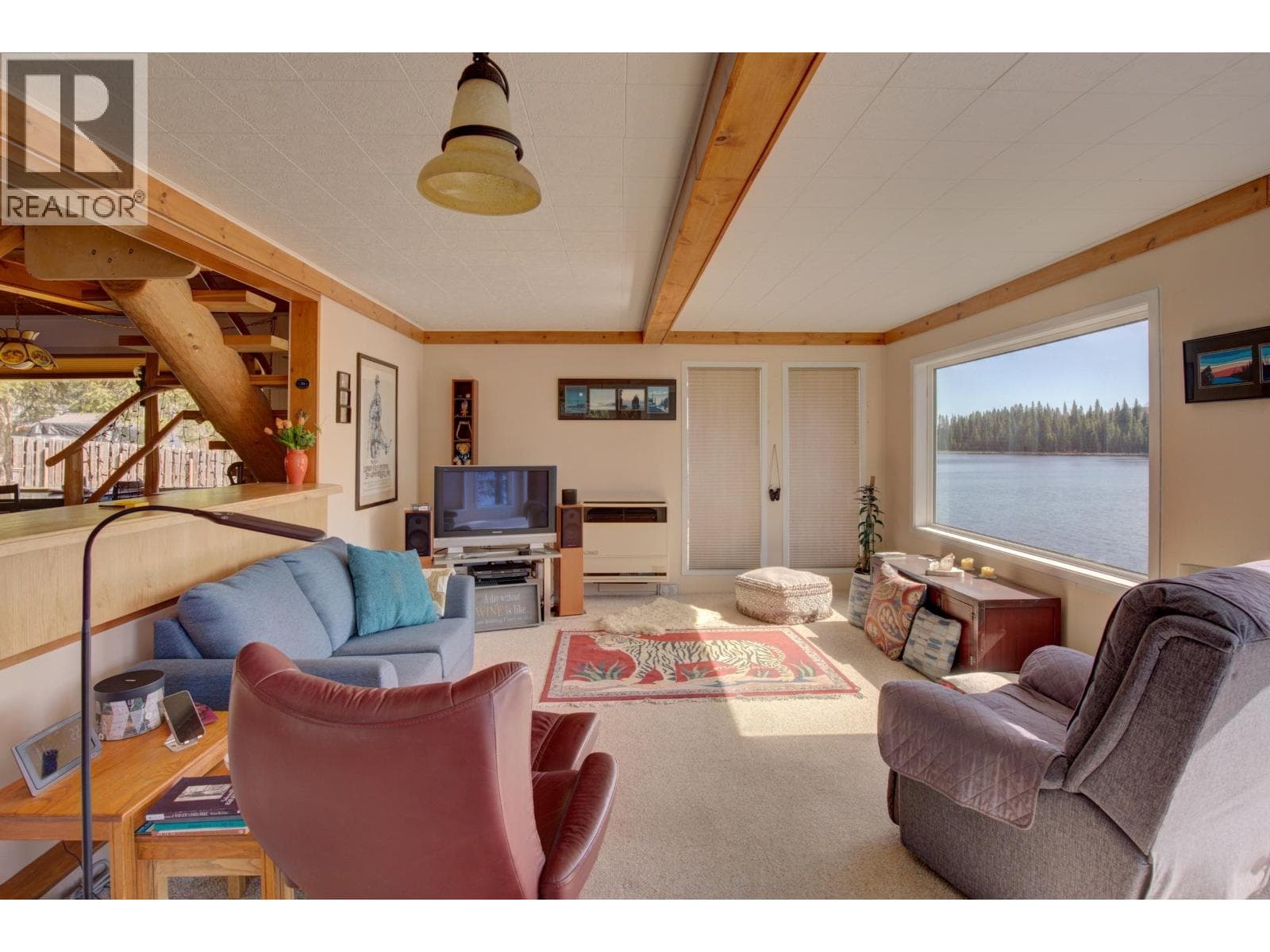 2405 STARLIKE LAKE ROAD photo 5