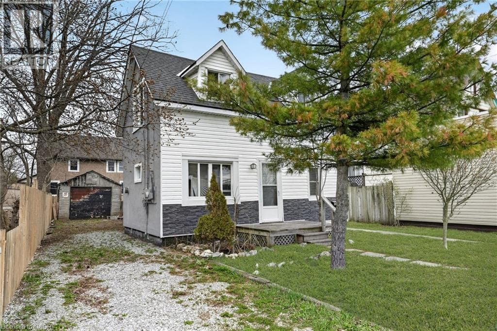 172 FRASER Street photo 3