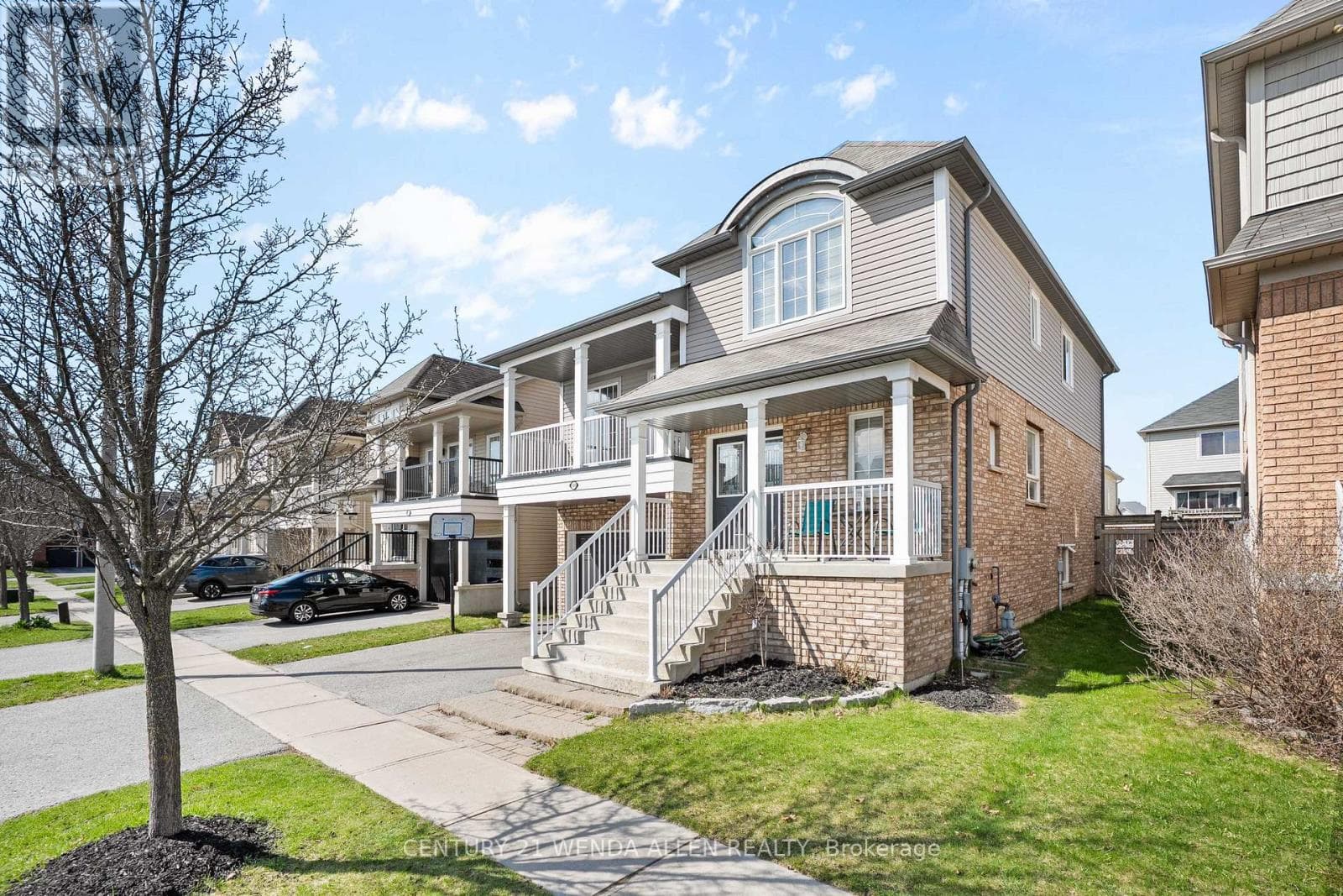 566 OLDMAN ROAD photo 3