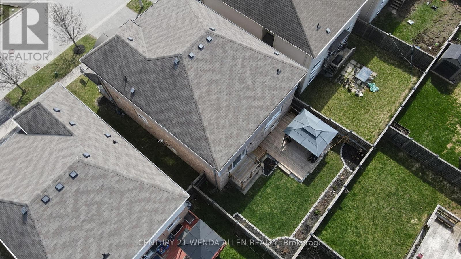 566 OLDMAN ROAD photo 4