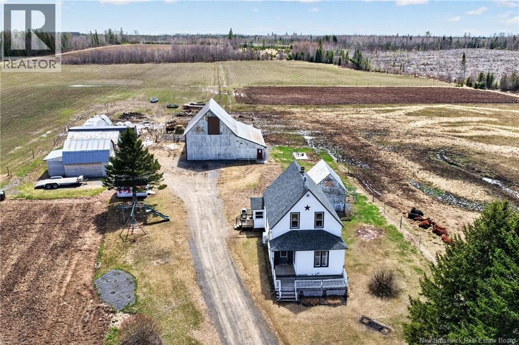 1210 Emmerson Road photo 4