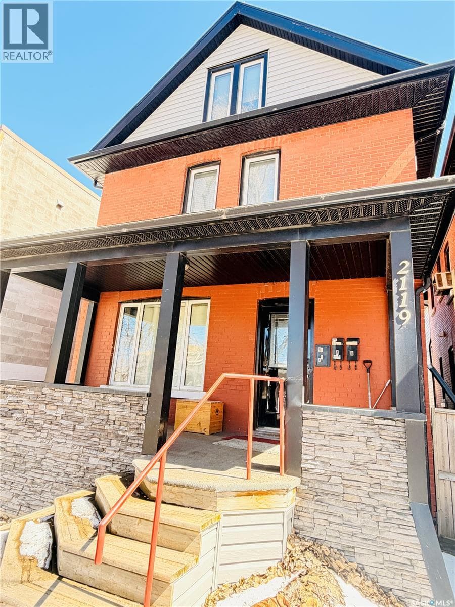 2119 Lorne STREET — photo 2