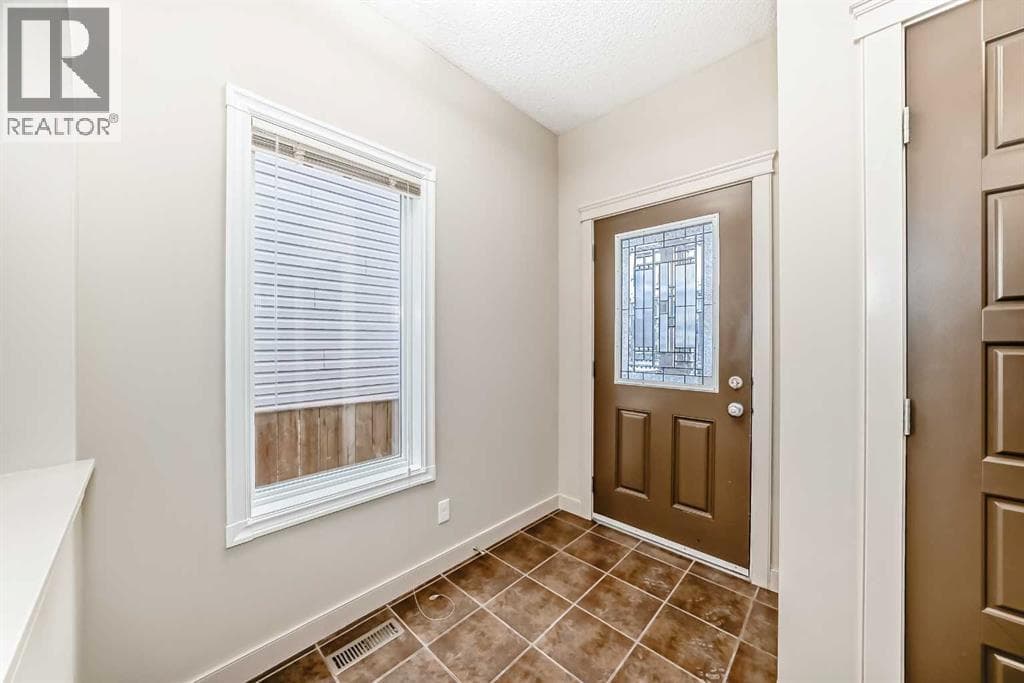 6 Evanspark Manor NW photo 4