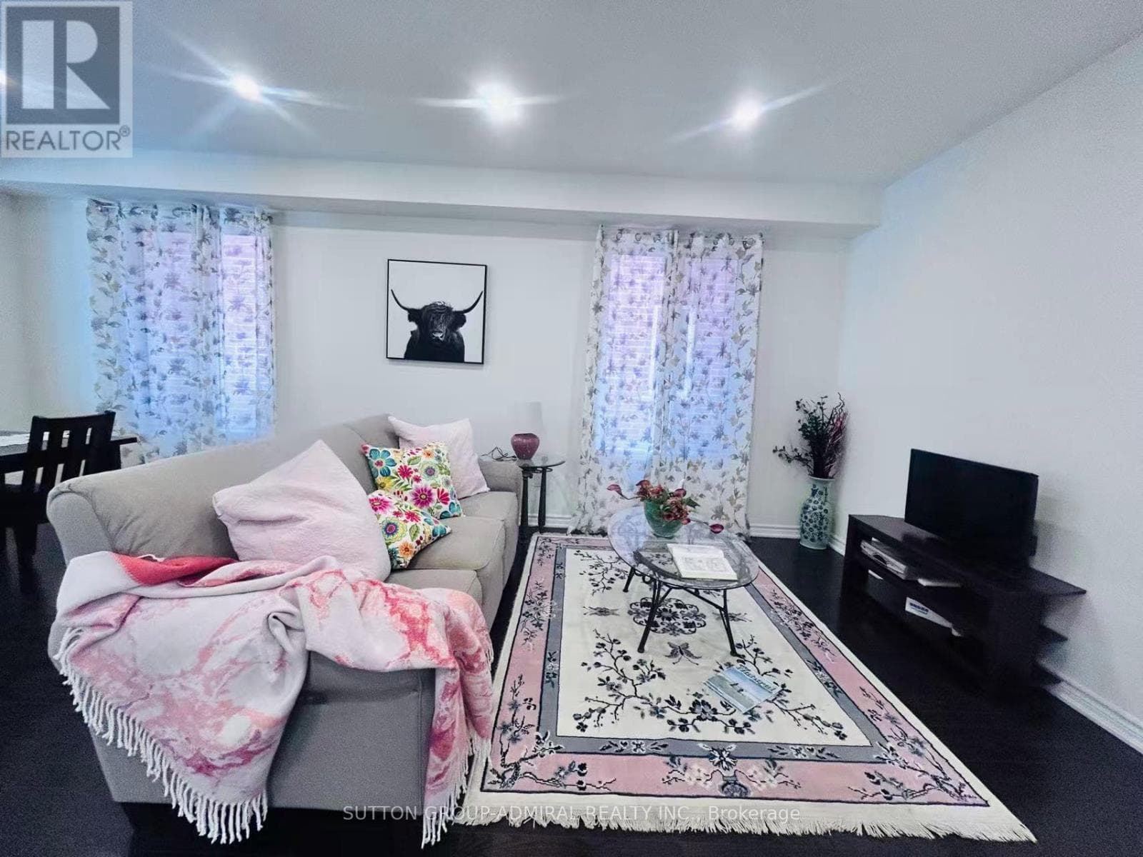 81 LIVANTE COURT photo 5
