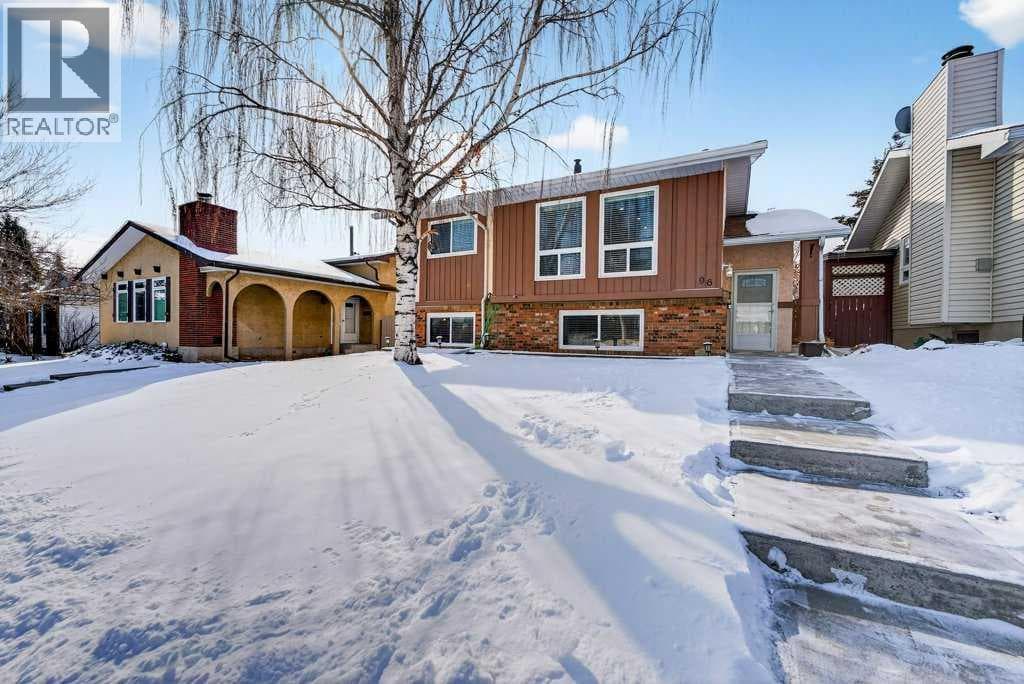 96 Templehill Drive NE photo 2