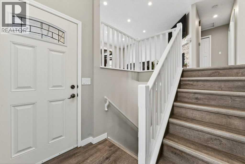 96 Templehill Drive NE photo 4
