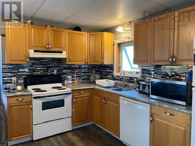 53 Ocean Ave photo 2