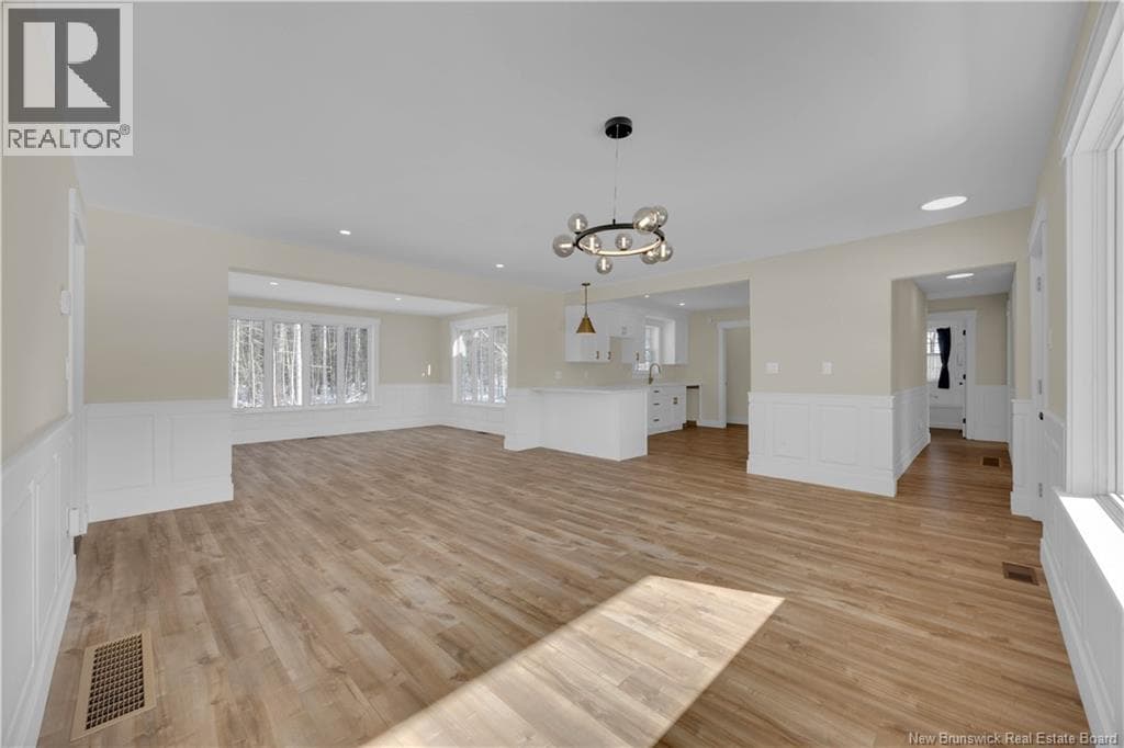 327 Robertson Road photo 5