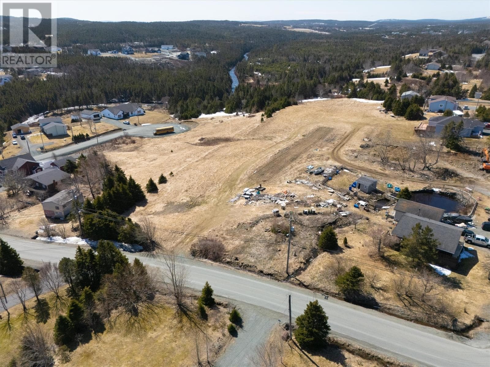 553-555 Windgap Road photo 2