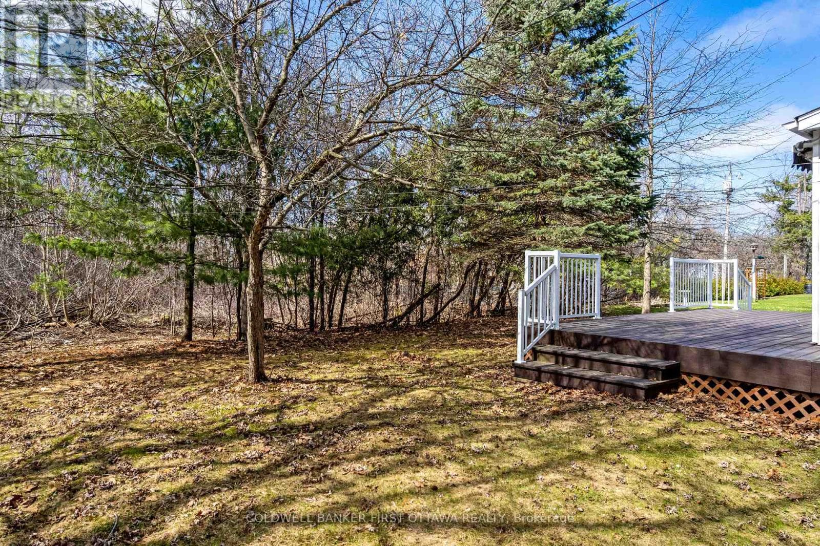 12 GLENVIEW CRESCENT photo 3