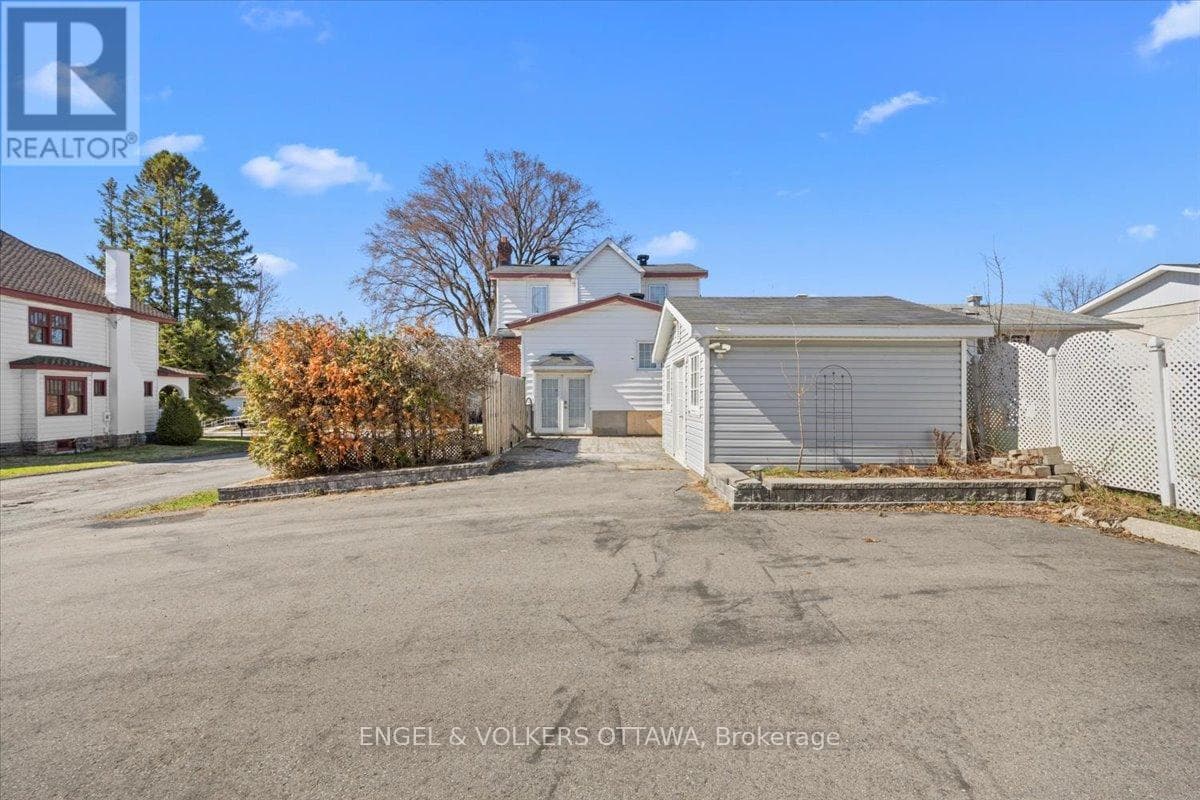 801 ST JEAN STREET photo 2