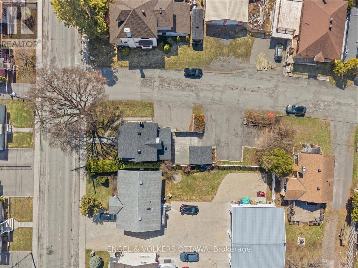 801 ST JEAN STREET photo 5