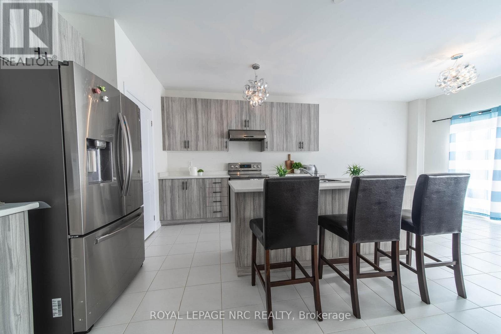 97 TUMBLEWOOD PLACE photo 5