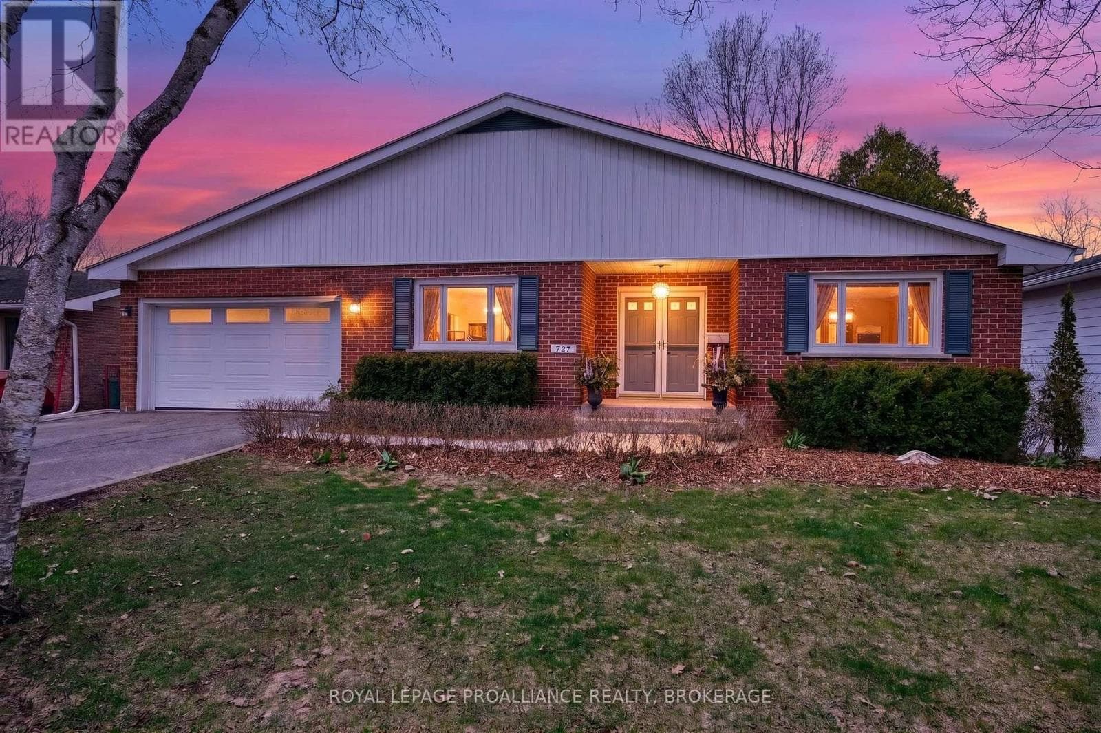 4 bed 3 bath single family at 727 AYLMER CRESCENT — $798,000