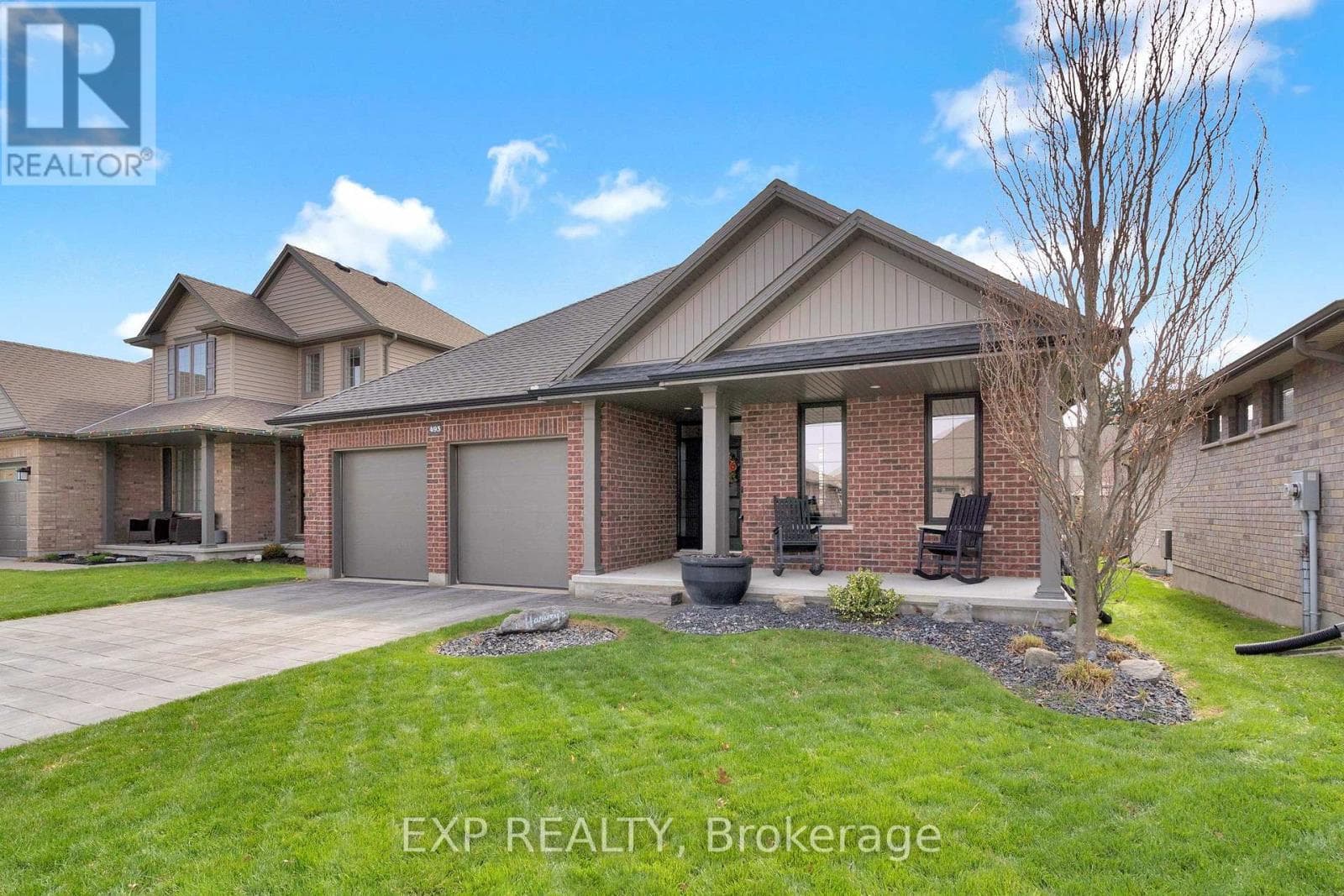493 BENNETT CRESCENT photo 3