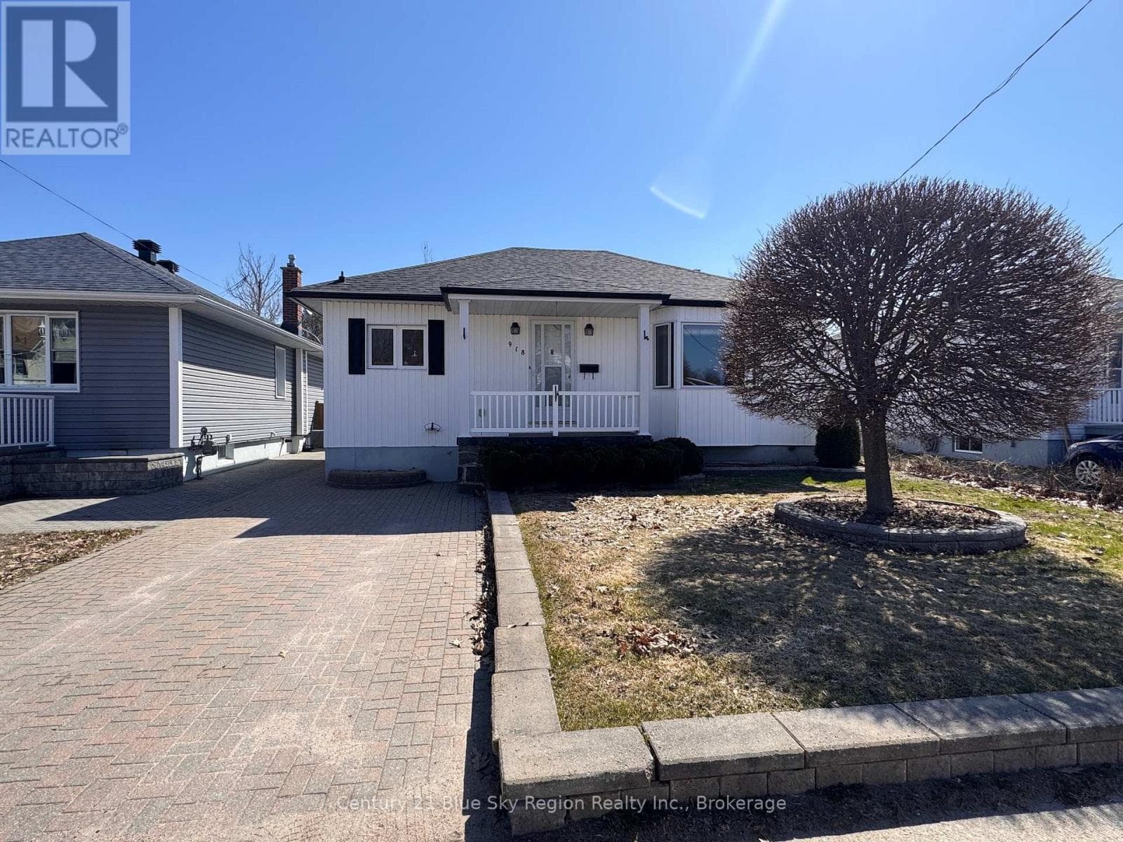 3 bed 2 bath single family at 918 DOUGLAS STREET — $419,900
