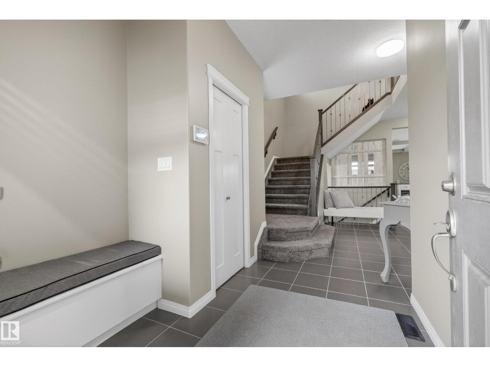 2110 53 ST SW — photo 5