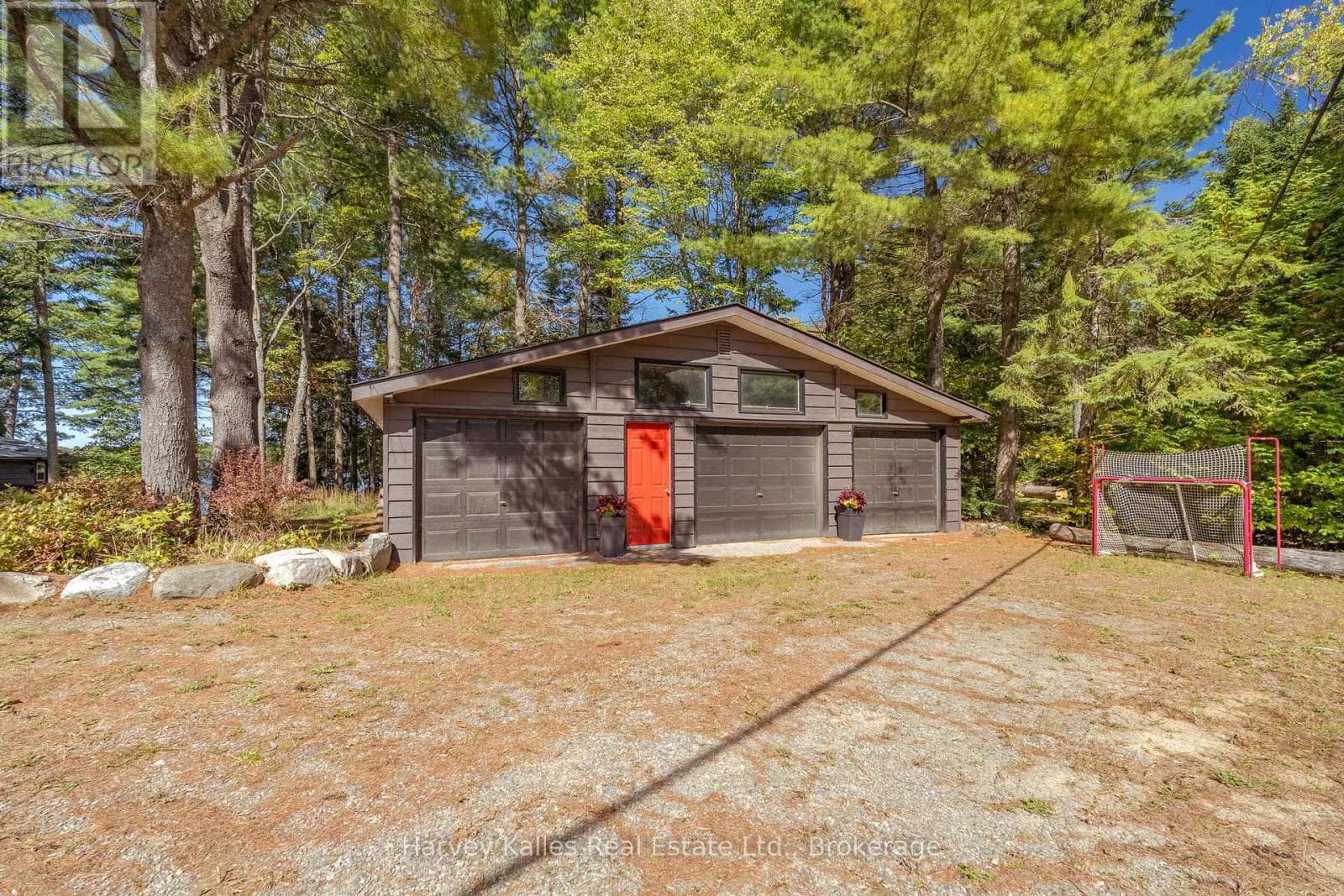 1003 HOLLOW ROAD photo 5