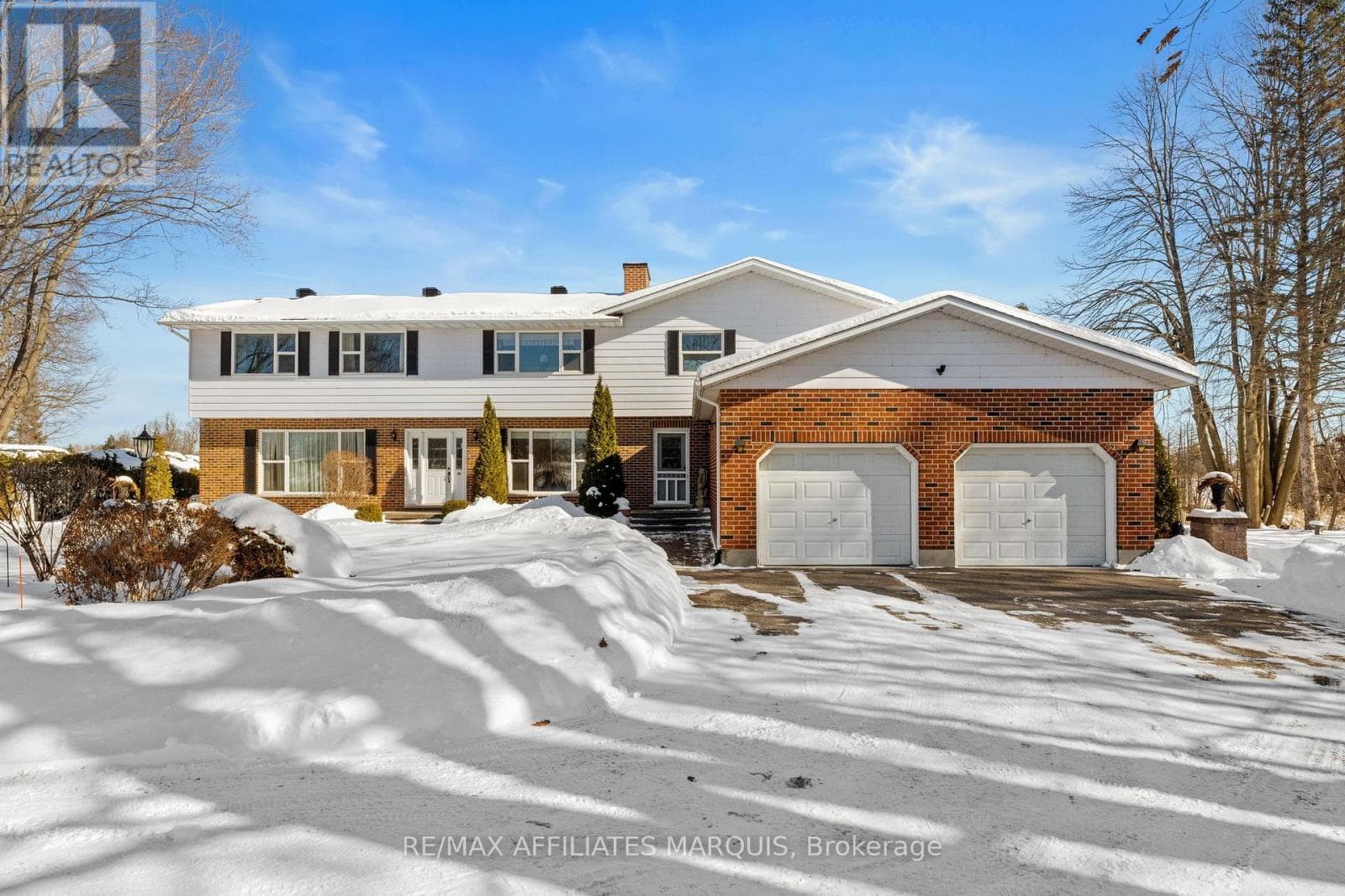 26 WILLOW LANE photo 2