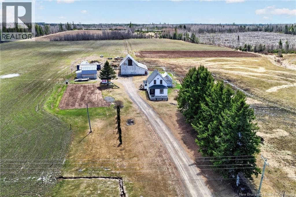 1210 Emmerson Road photo 4