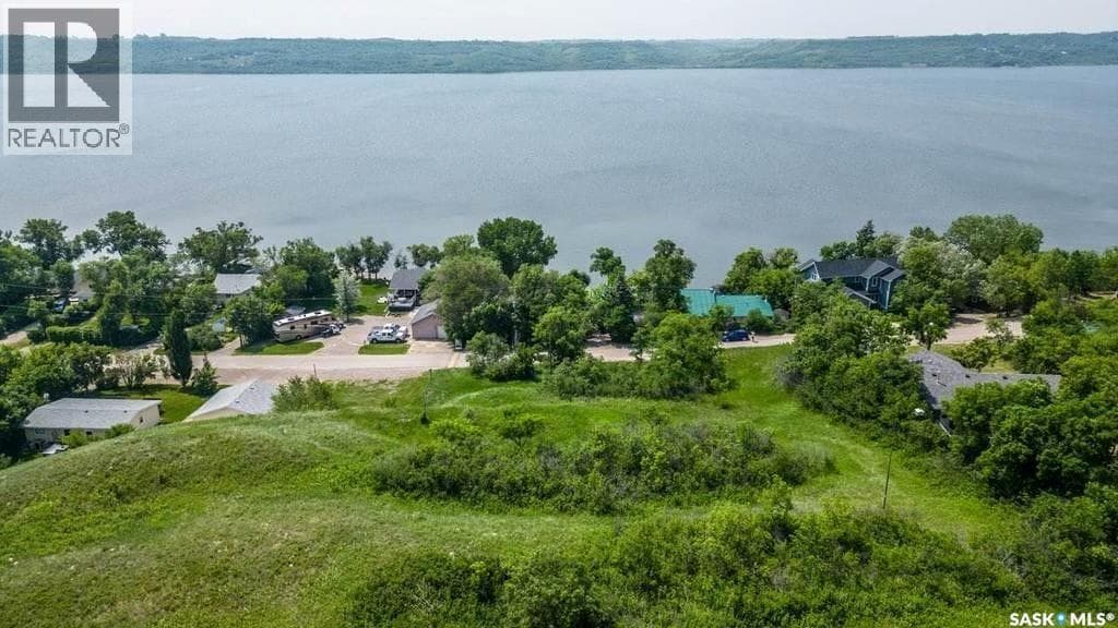 38 Lakeshore DRIVE photo 5