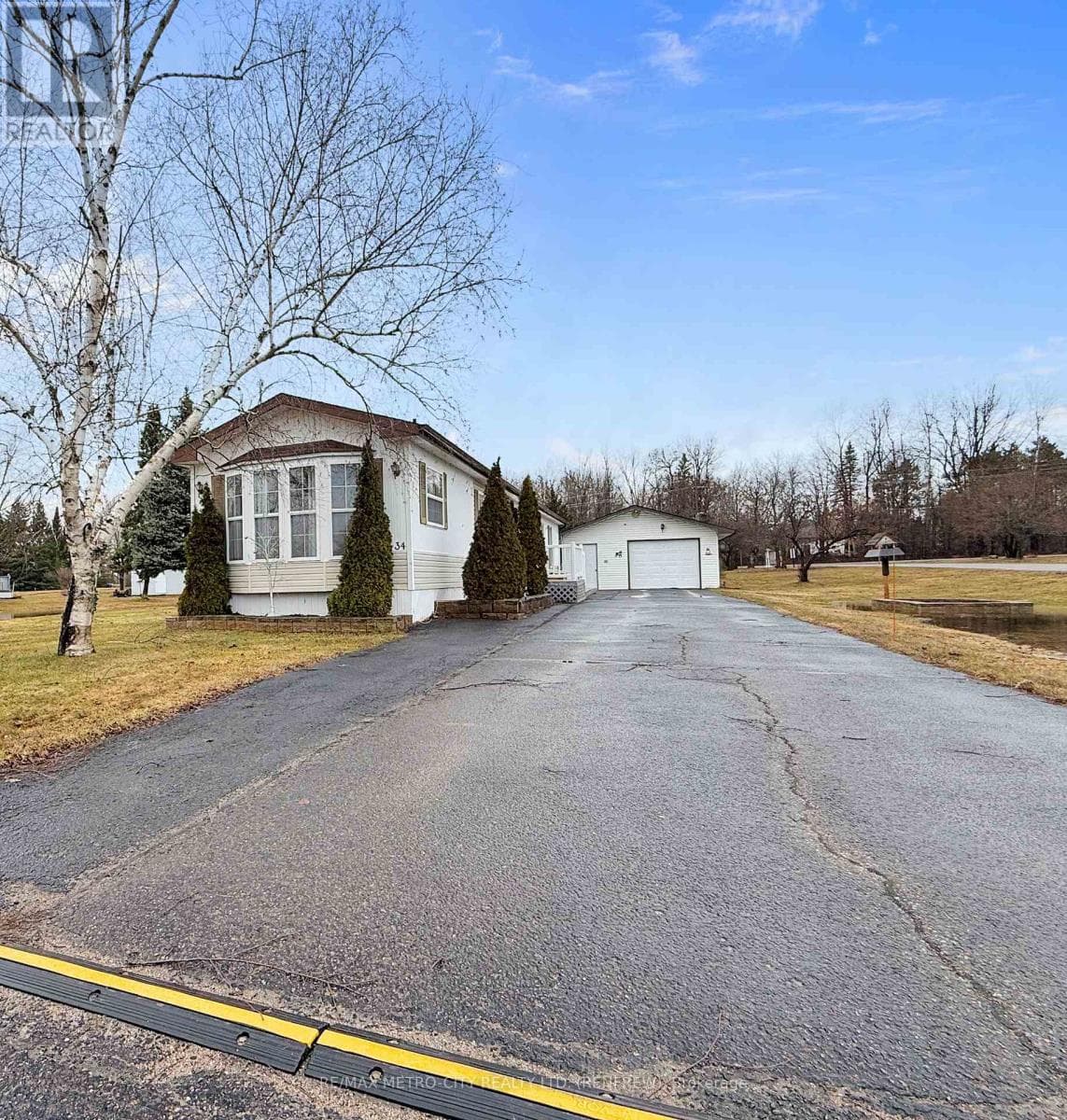 34 SUNSET LANE photo 3