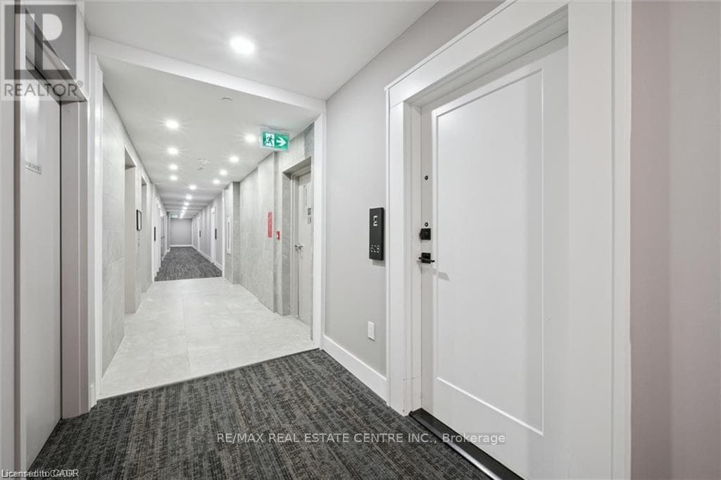 608 - 71 WYNDHAM STREET S photo 5