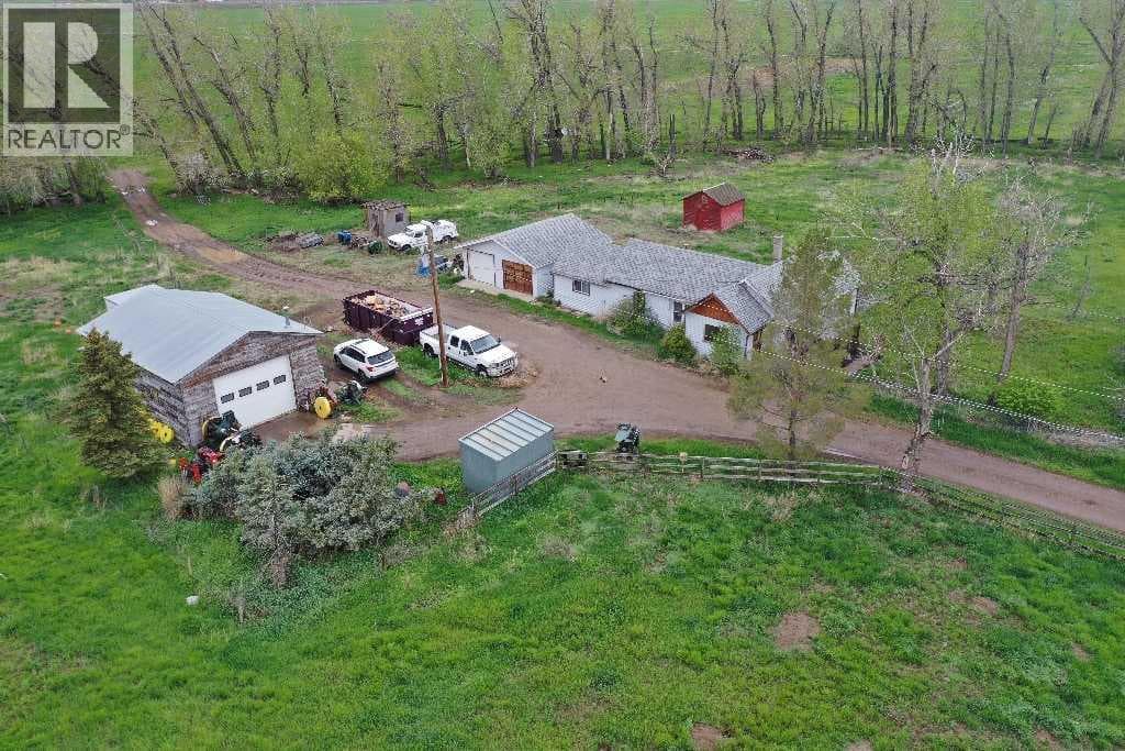 173030 Hwy 875 photo 4