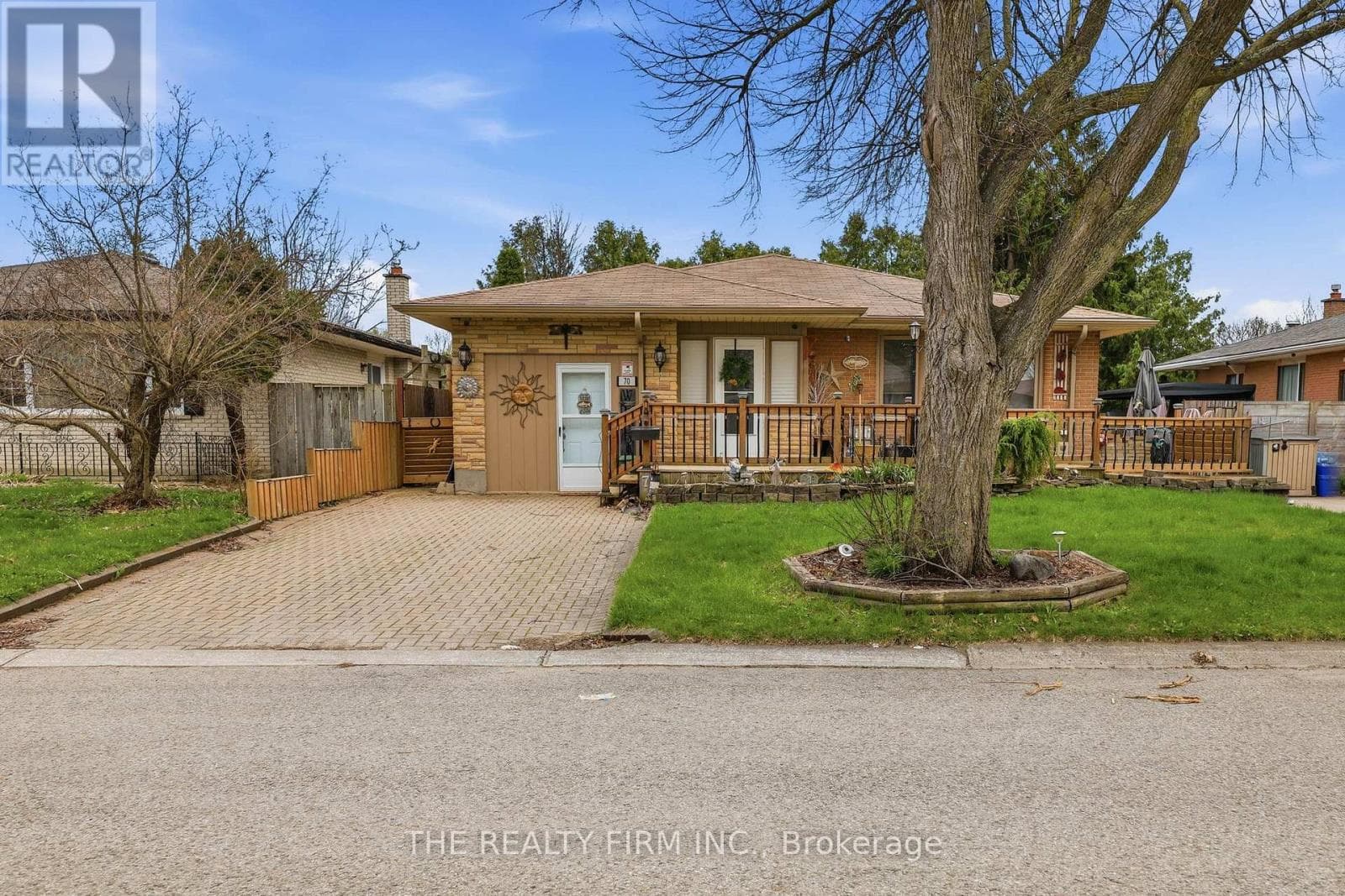 3 bed 1 bath single family at 70 TALAVERA CRESCENT — $529,900