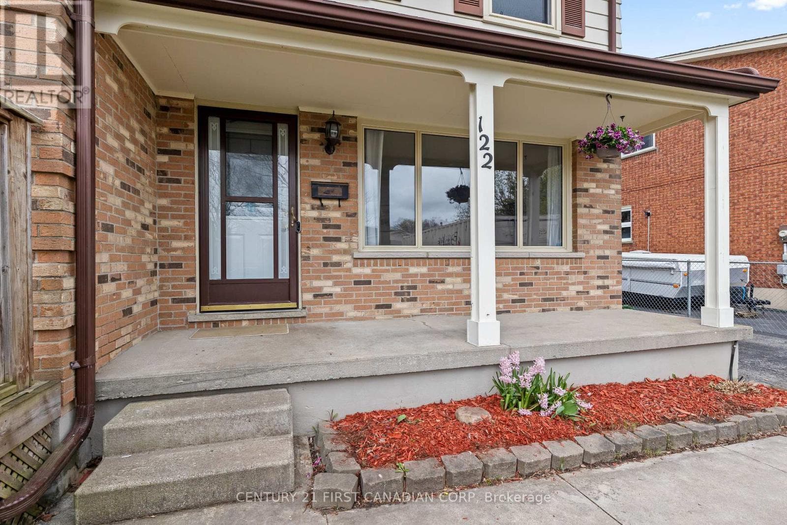 122 GARLAND LANE photo 5