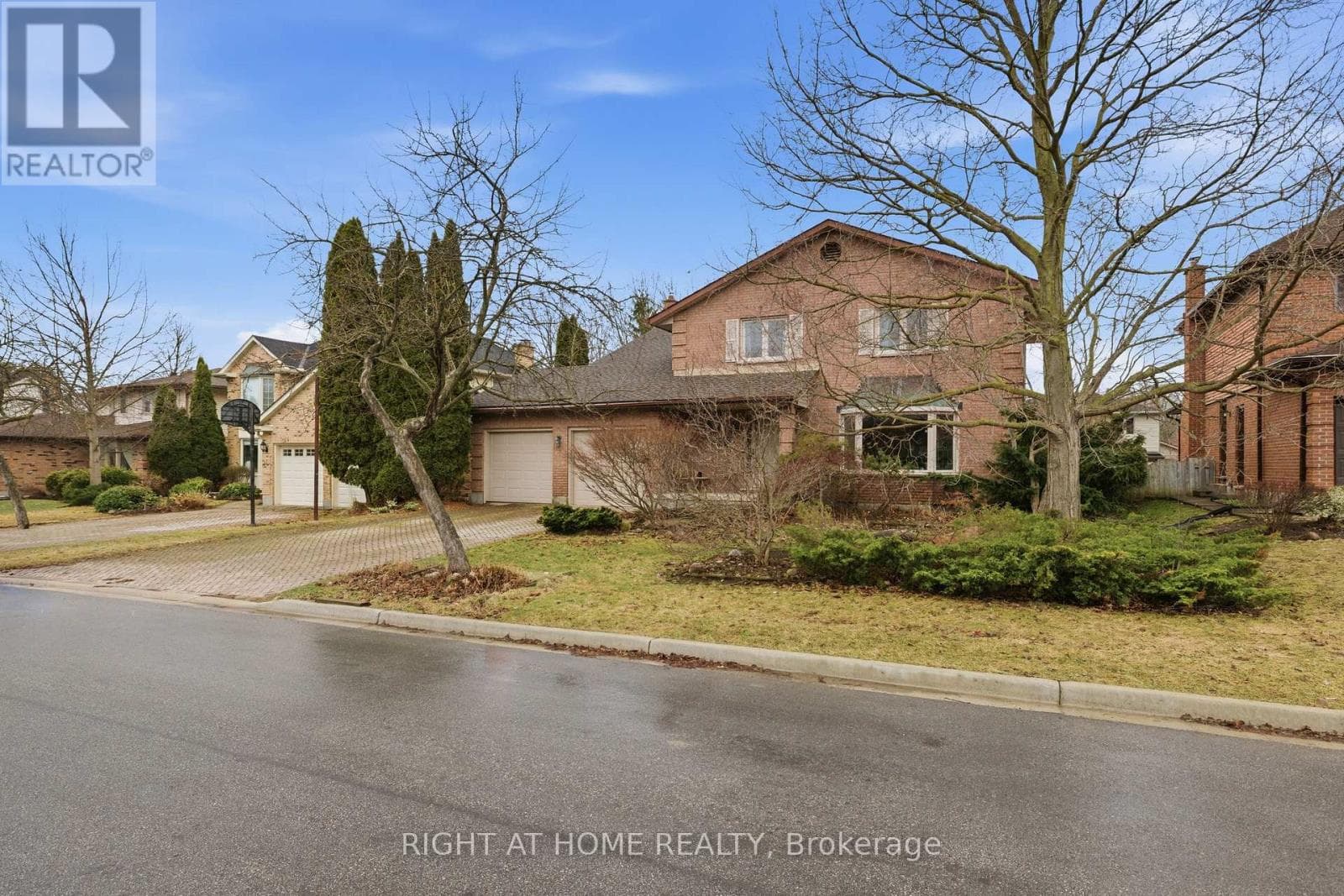 495 JEFFREYBROOK CLOSE photo 3