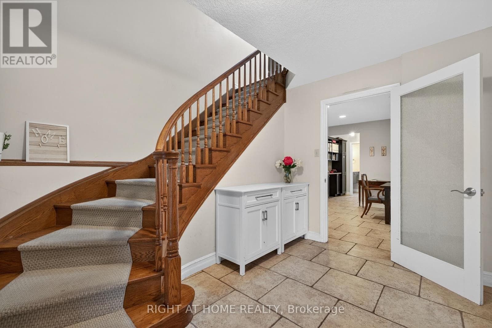 495 JEFFREYBROOK CLOSE photo 5