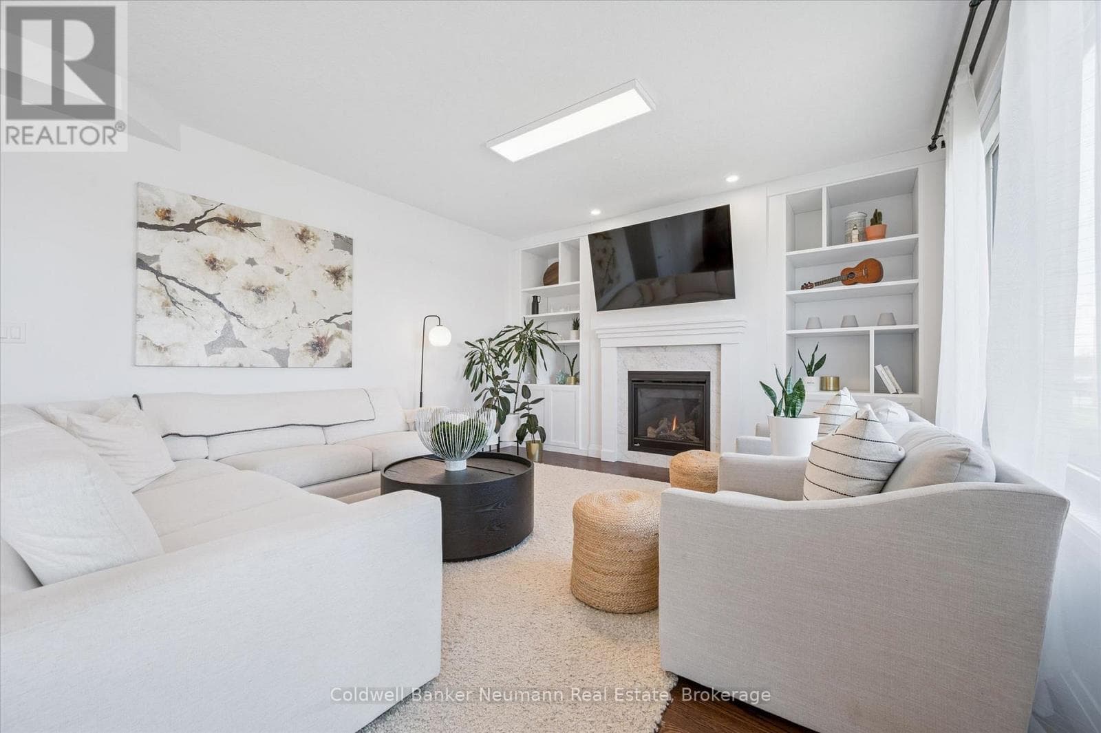74 GELLERT DRIVE photo 5