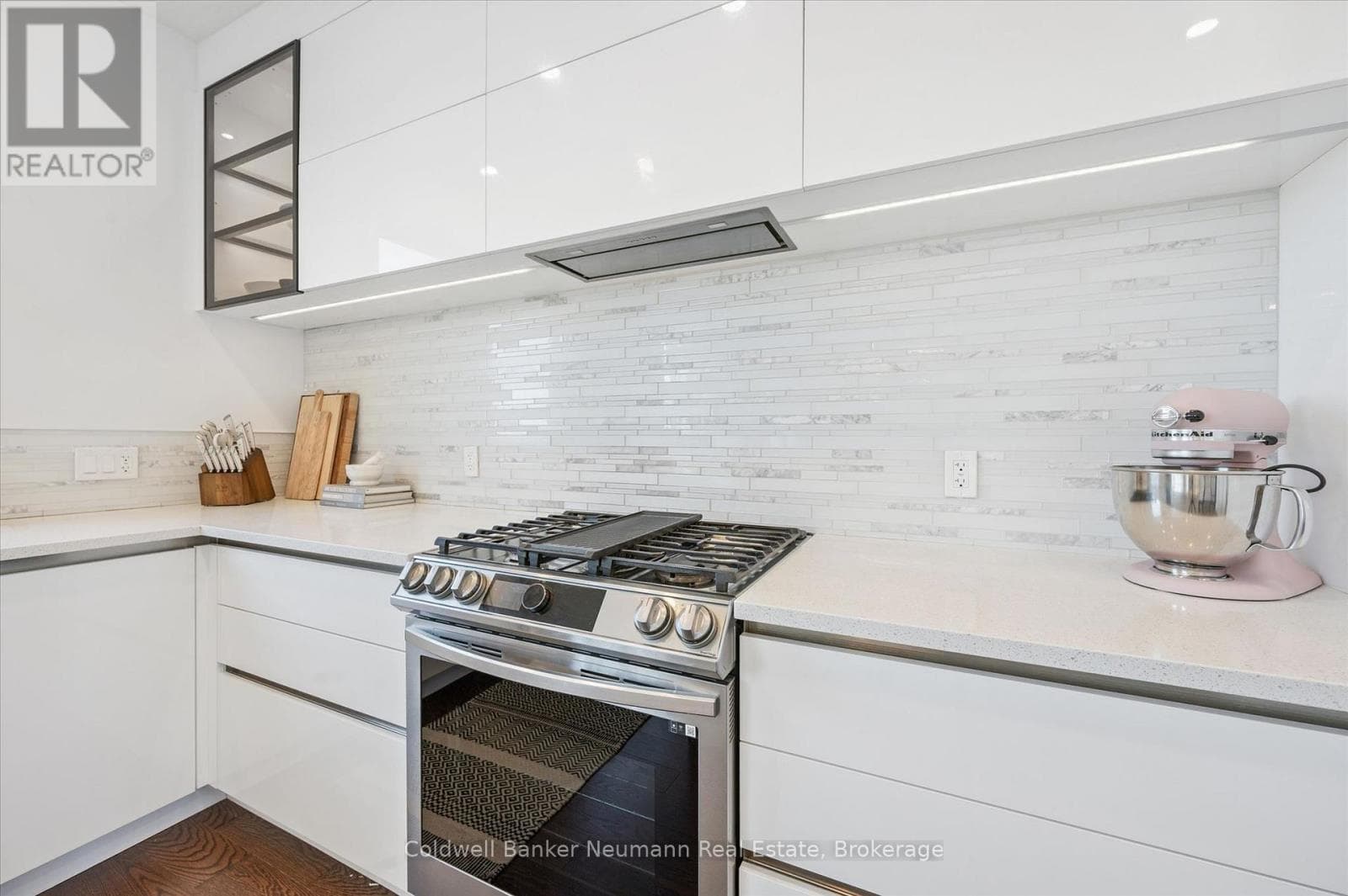 74 GELLERT DRIVE photo 9